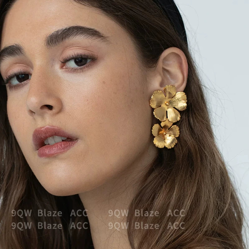 European and American new retro exaggerated flower stud earrings three-dimensional craft niche design 925 silver needle personalized metal texture