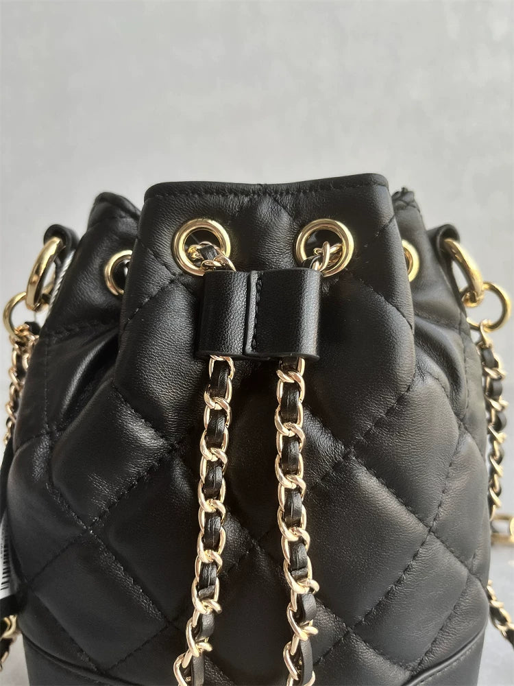 Hong Kong counter tail goods high-quality sheepskin bucket bag soft high-end diamond lattice leather chain bag one-shoulder crossbody woman