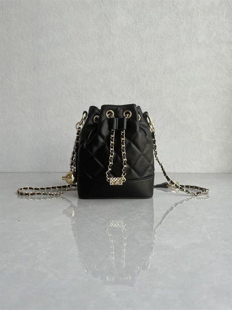 Hong Kong counter tail goods high-quality sheepskin bucket bag soft high-end diamond lattice leather chain bag one-shoulder crossbody woman
