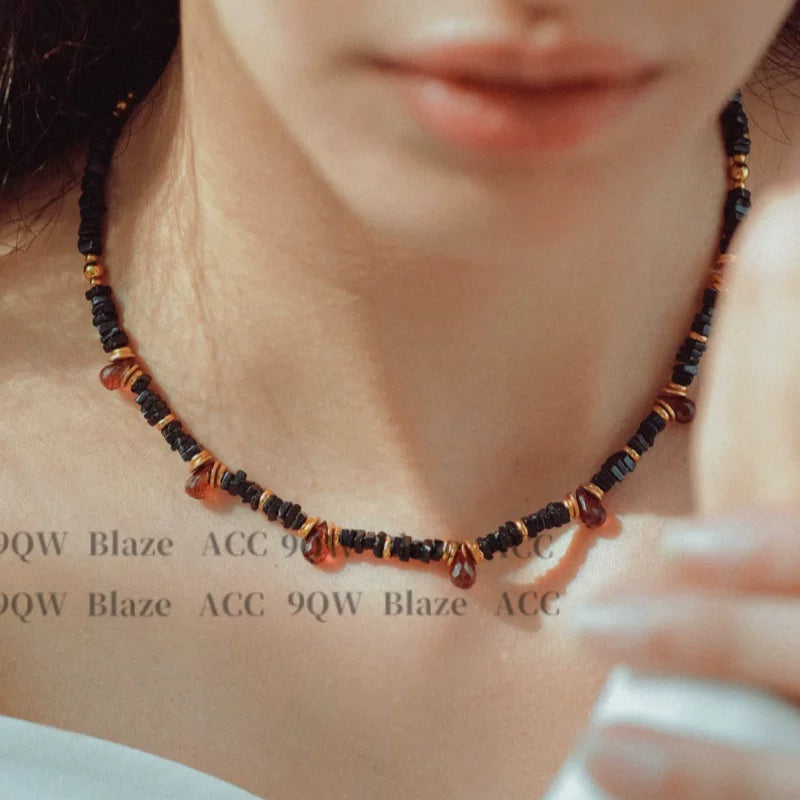 Vintage bohemian style black natural stone red water drop beaded clavicle chain heavy design necklace niche versatility