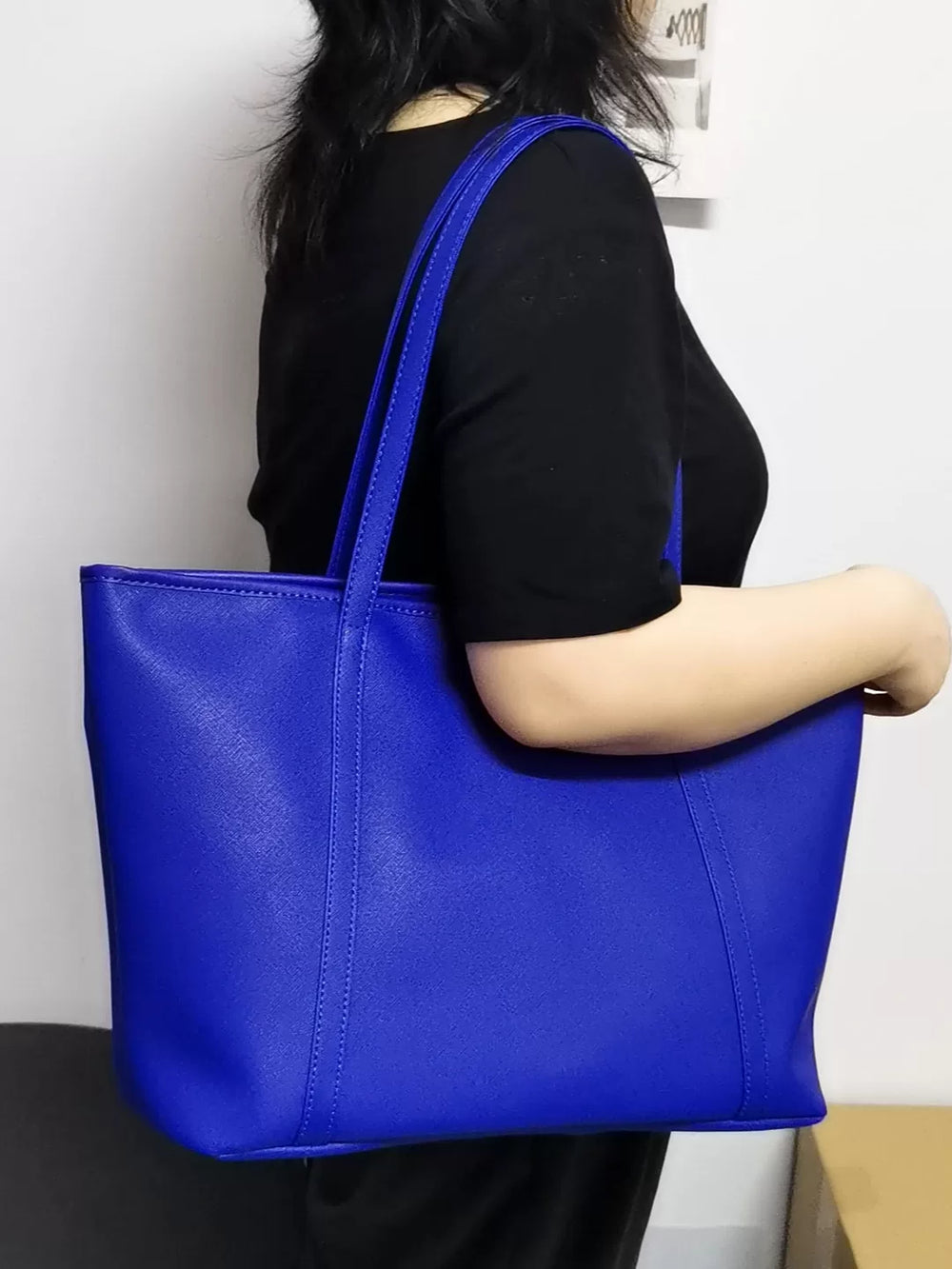 Klein blue tote bag women's large capacity commuter style handbag shoulder bag niche design blue bag foreign trade