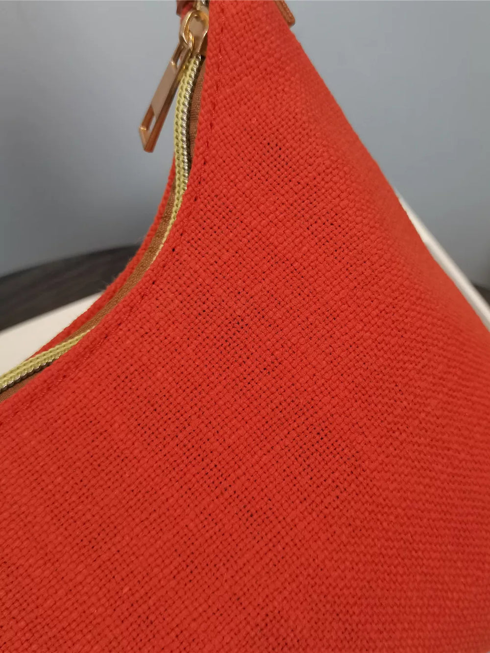 Canvas red women's armpit bag crossbody bag women's high-end niche light luxury baguette bag crescent bag foreign trade export