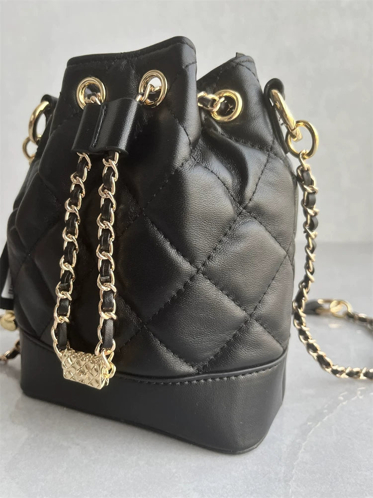 Hong Kong counter tail goods high-quality sheepskin bucket bag soft high-end diamond lattice leather chain bag one-shoulder crossbody woman