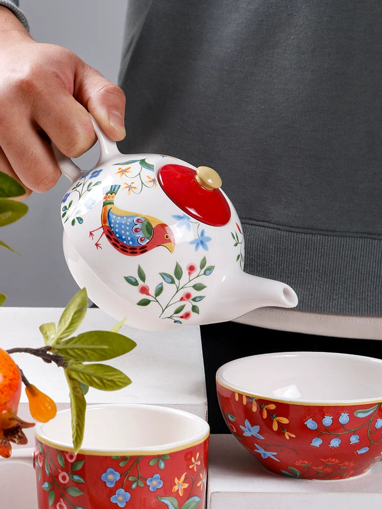Creative painting, a cup and a pot set, a particularly good-looking coffee cup, a personal afternoon tea tableware, a mother and a child
