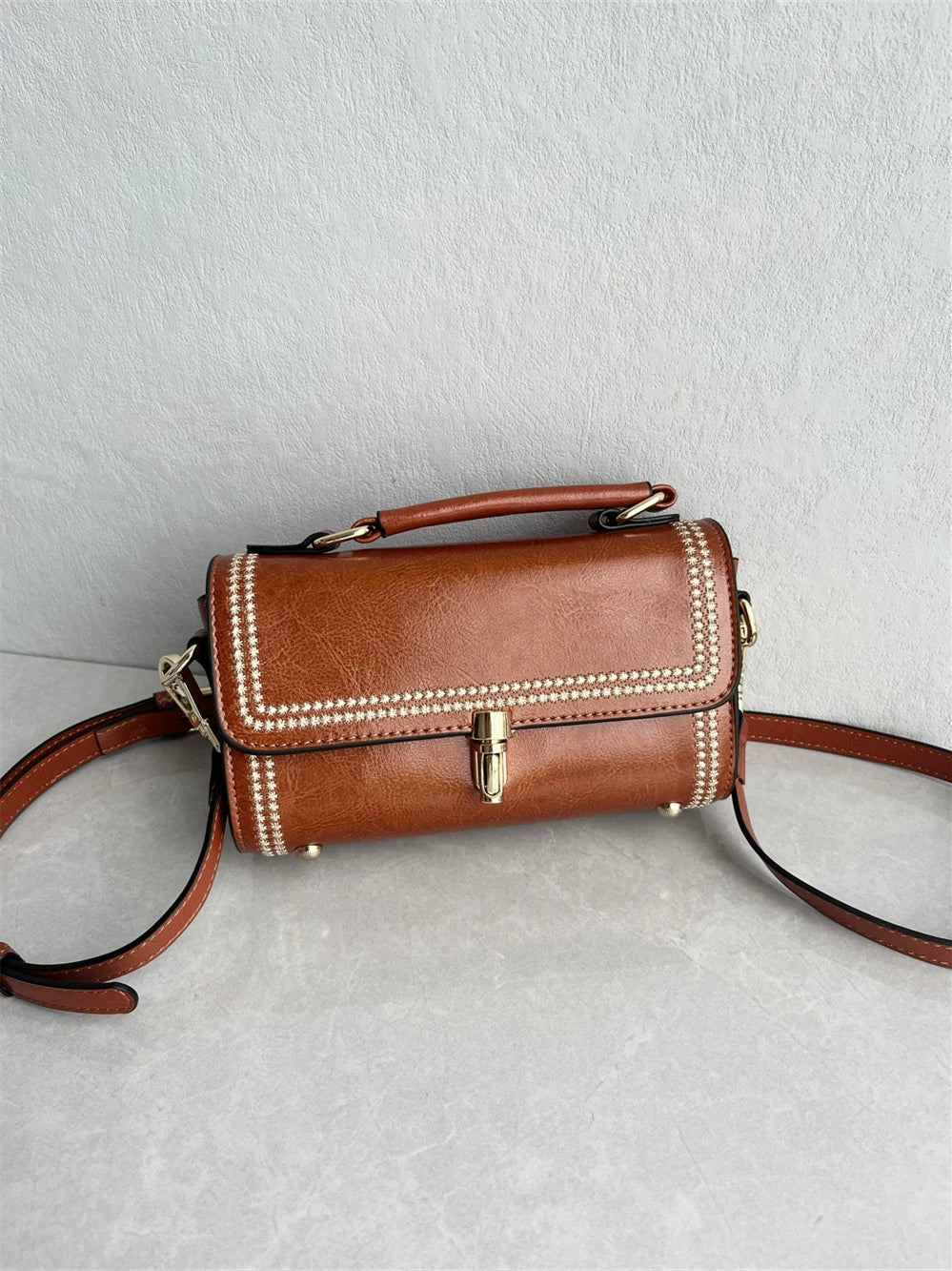 Cabbage price clearance imported cowhide small square bag fashionable and versatile new mobile phone bag leather one-shoulder crossbody women's bag