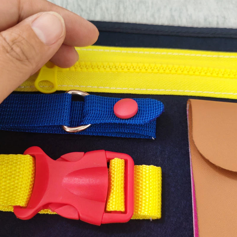 Montessori busyboard Xi dressing, toys, shoe-tying, storage bags, children's educational early education, fine motor life teaching aids