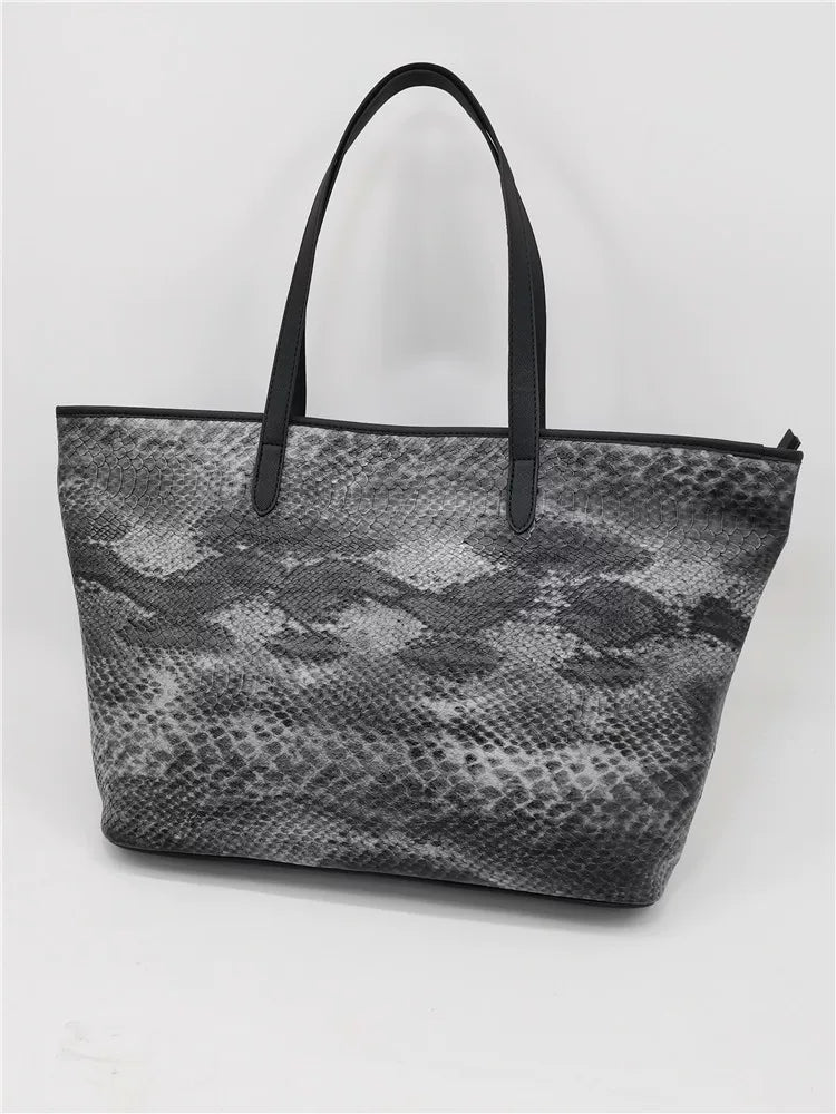 Export foreign trade tail goods soft leather large-capacity tote bag commuter women's handbag, snake print women's shoulder bag, zipper bag