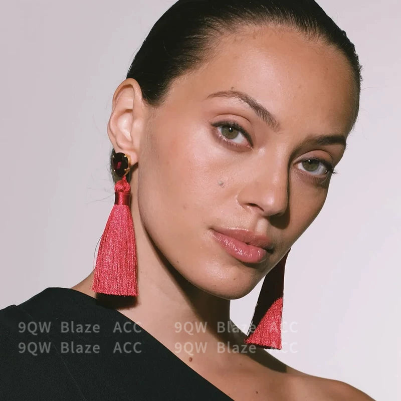 Niche unique luxury earrings 2025 giant good-looking earrings, gold tassel studs, light luxury, niche exquisite and high-end