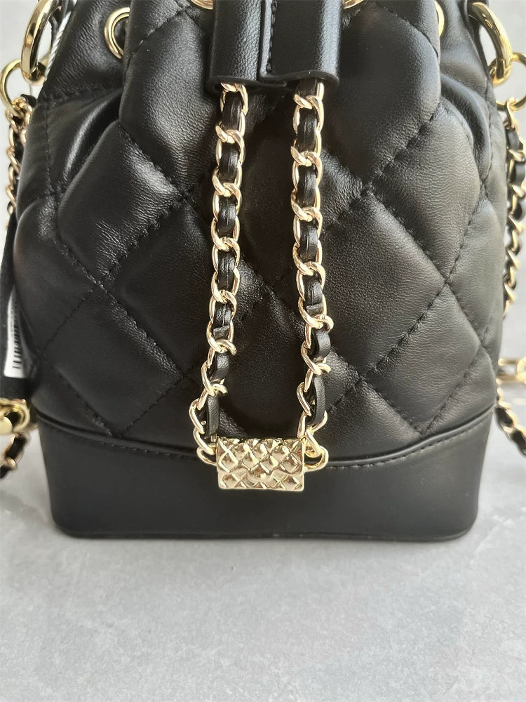 Hong Kong counter tail goods high-quality sheepskin bucket bag soft high-end diamond lattice leather chain bag one-shoulder crossbody woman