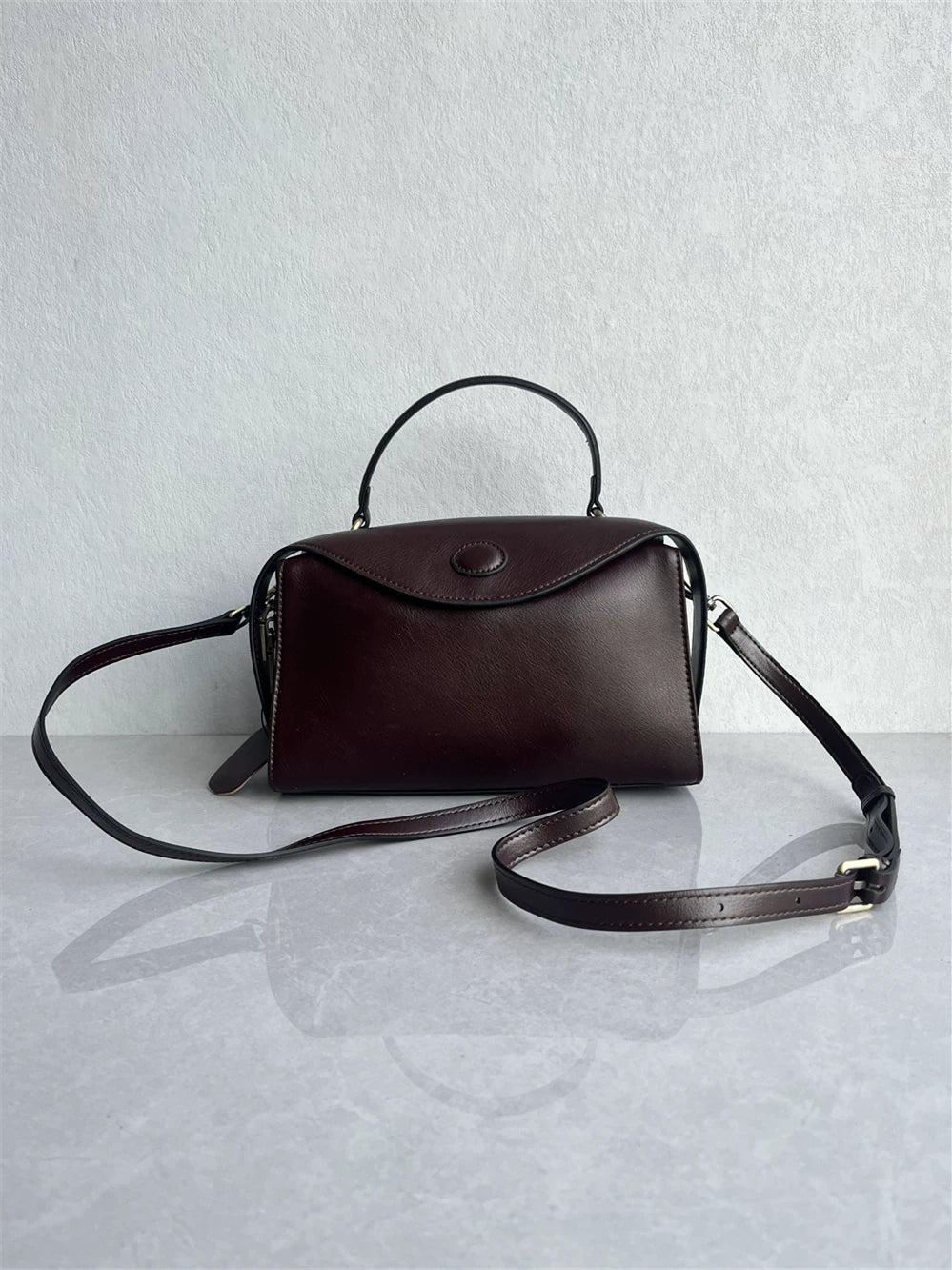 Shopping mall withdrawal high-quality top-layer vegetable-tanned cowhide Boston bag retro fashion high-end texture one-shoulder crossbody woman