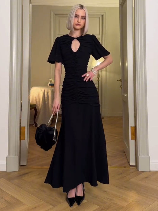 European and American solid color chest cutout short-sleeved dress 2026 summer new hot girl slim slim and thin pleated little black dress