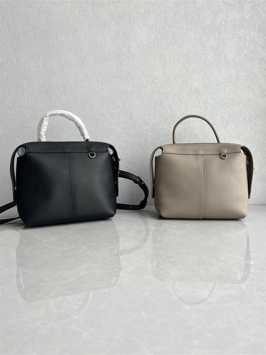 Foreign trade women's tail goods high-quality top-layer cowhide pillowcase bag fashionable and versatile casual hand-carried one-shoulder crossbody bag