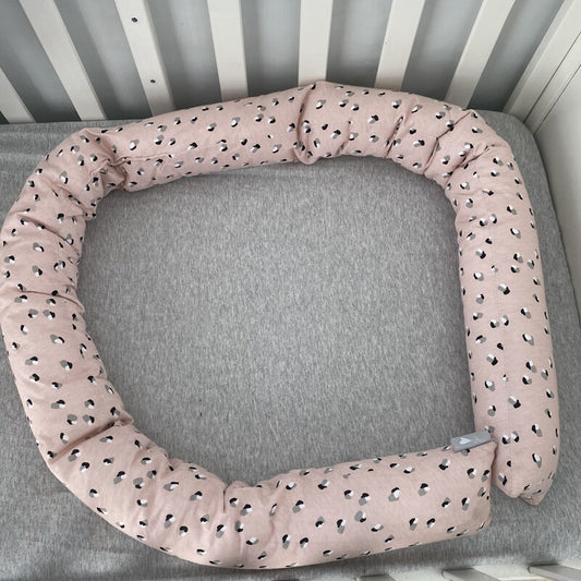 Meidan uses more baby comfort pillows, babies use cylindrical pillows, newborn cushioners, baby bed stall sleeping pillows