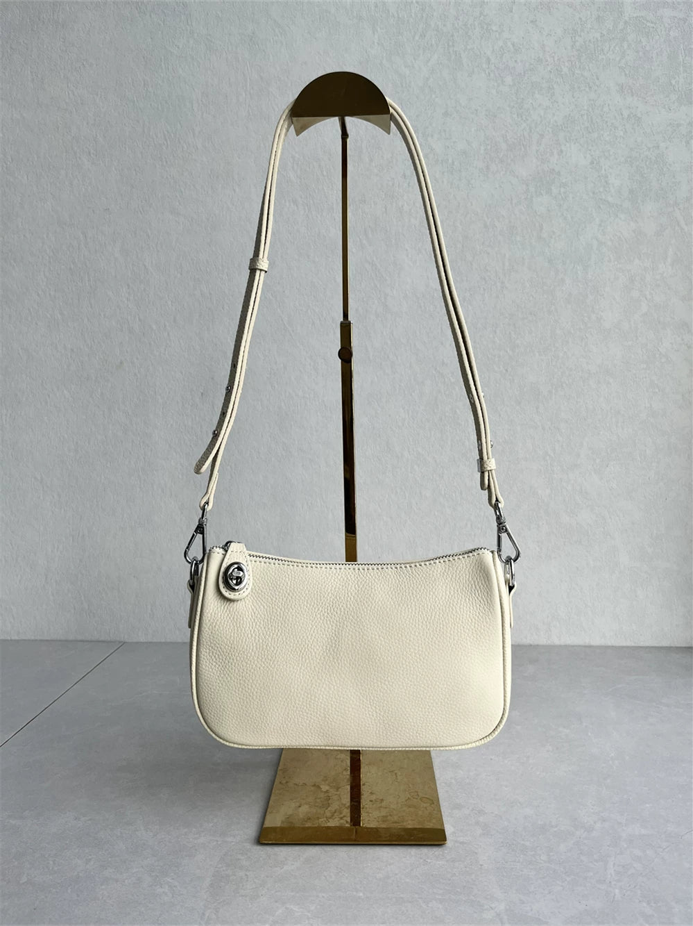Foreign trade tail goods high-quality top-layer cowhide small square bag fashionable and versatile casual white small bag one-shoulder crossbody women's bag