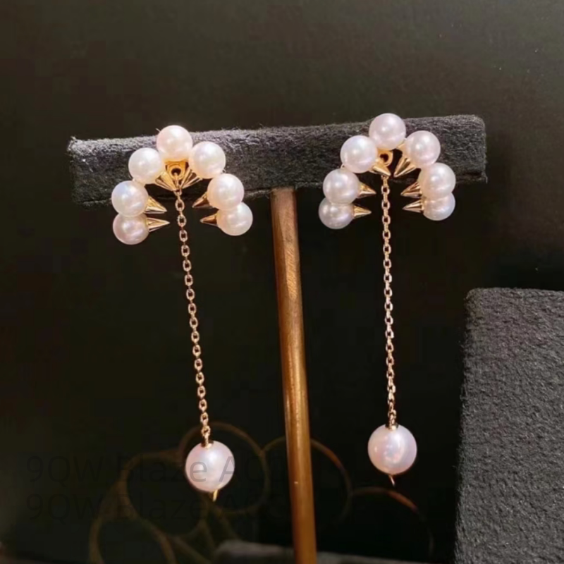 Korean version of the 21st century maharajah's wife IU Lee Ji-eun's same pearl tassel earrings explosive stud earrings are gentle and high-end