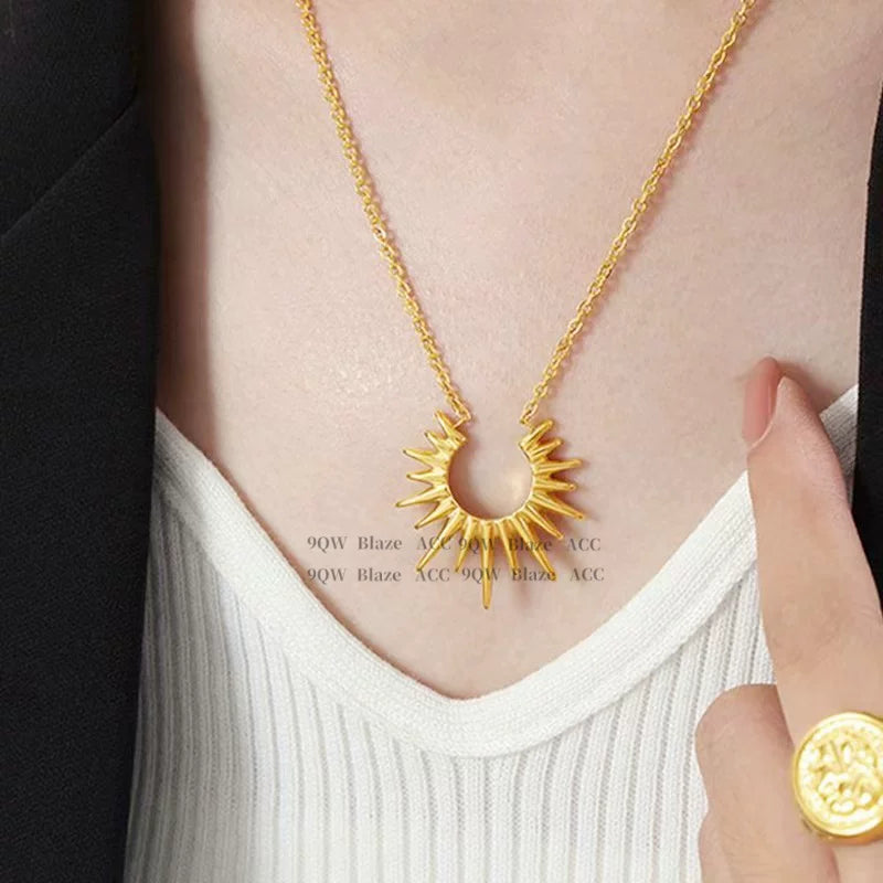 European and American niche vintage sunflower necklace 18K gold-plated stainless steel U-shaped horseshoe ring ins style titanium steel clavicle chain