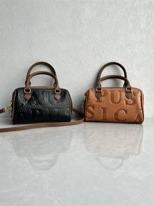 The first layer of the shopping mall is removed from the cabinet, the first layer of cowhide retro pillowcase bag, summer versatile mother bag, classic commuter one-shoulder crossbody bag