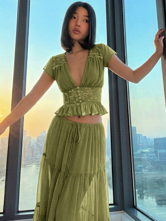Resort-style chiffon V-neck top + low-waisted drawstring long skirt two-piece set 2026 summer new hot girl fashion set