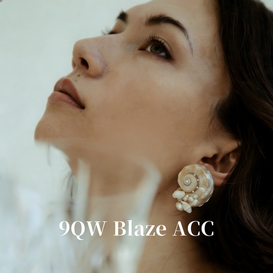 The three shell stud earrings are all handmade from commuting to vacation, with a cool seaside atmosphere