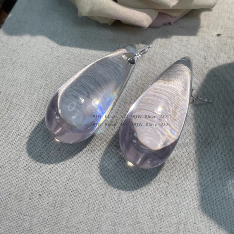 Faye Wong's Spring Festival Gala "Laundry Beads" The same transparent water drop earrings are highly transparent resin craftsmanship versatile earrings