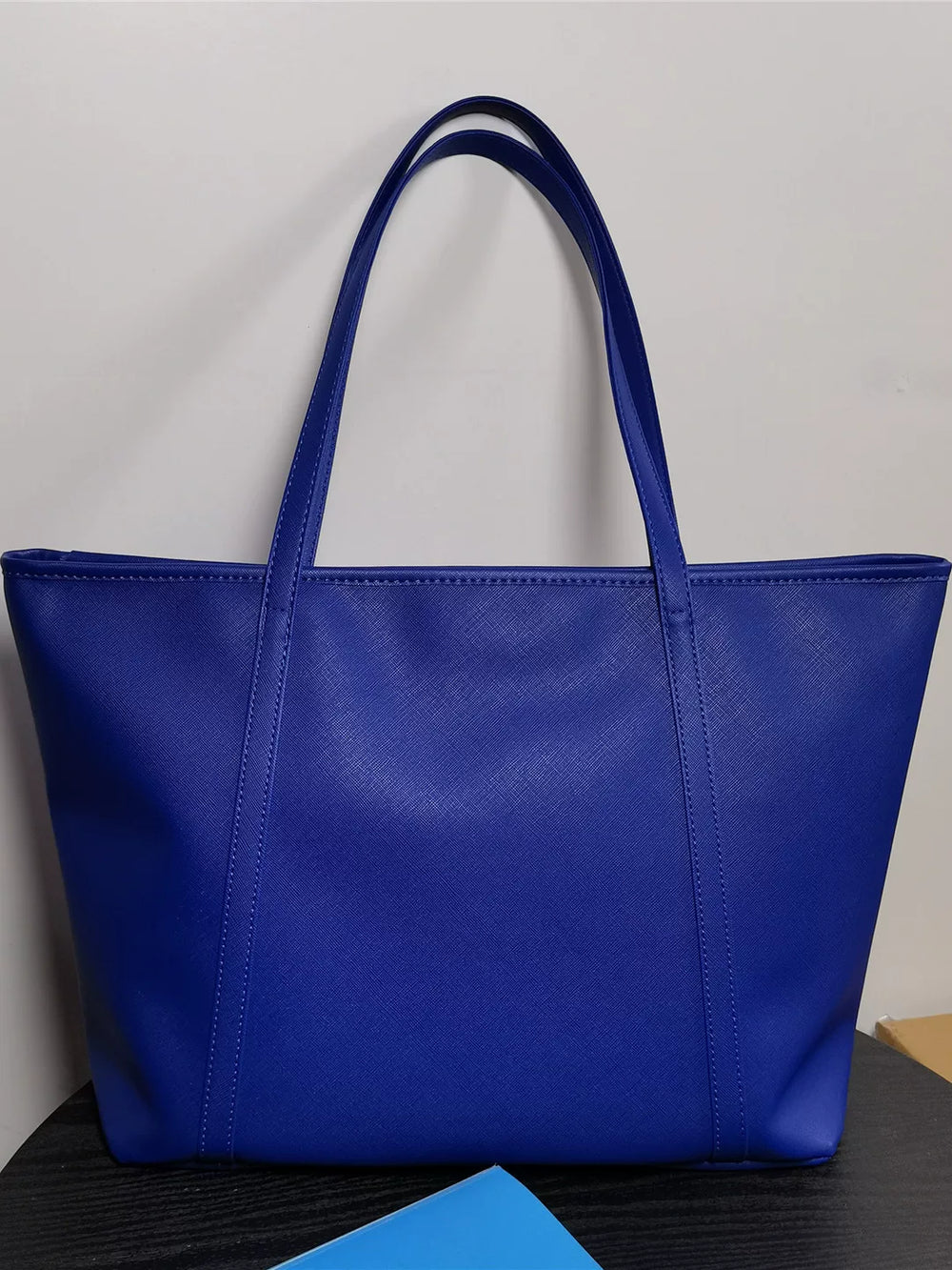 Klein blue tote bag women's large capacity commuter style handbag shoulder bag niche design blue bag foreign trade