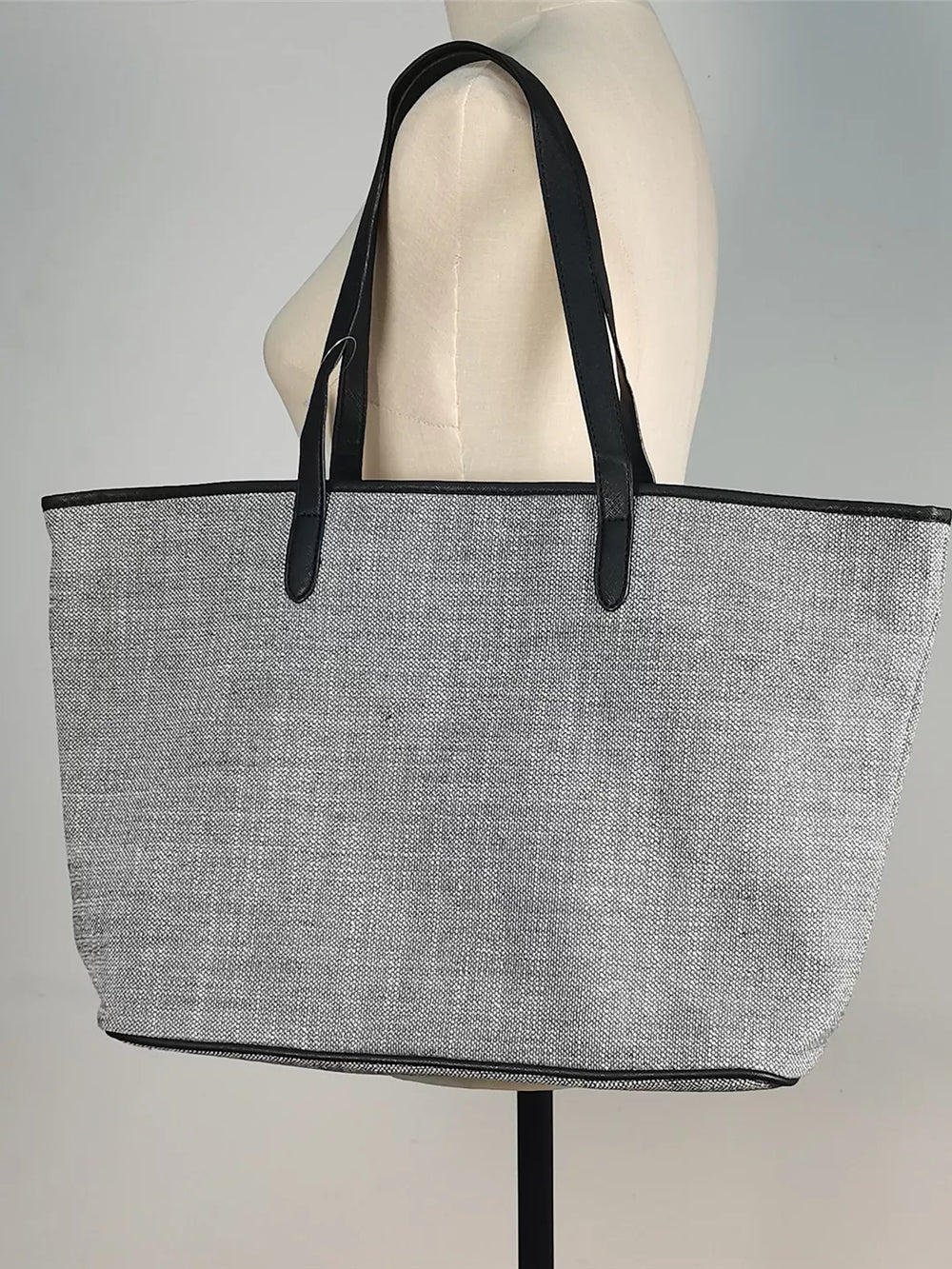 2026 new large-capacity canvas tote bag for women commuting to work high-end sense one-shoulder hand-held college student class bag