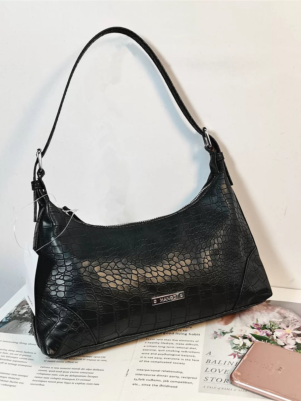 Foreign trade export Spain women's commuter shoulder bag niche design retro high-end baguette underarm bag