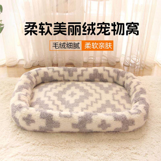 The cat nest is warm in winter, the imitation rabbit down cat lies on the stomach, the nest is cold-proof in winter, the plush is thickened, the constant temperature cat bed is petted