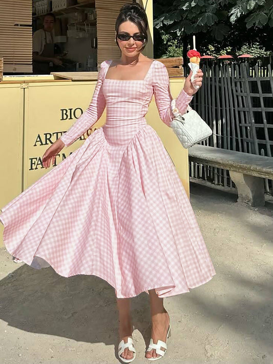 Girl's plaid long-sleeved square neck dress 2026 autumn new hot girl waist slimming temperament versatile long skirt girl