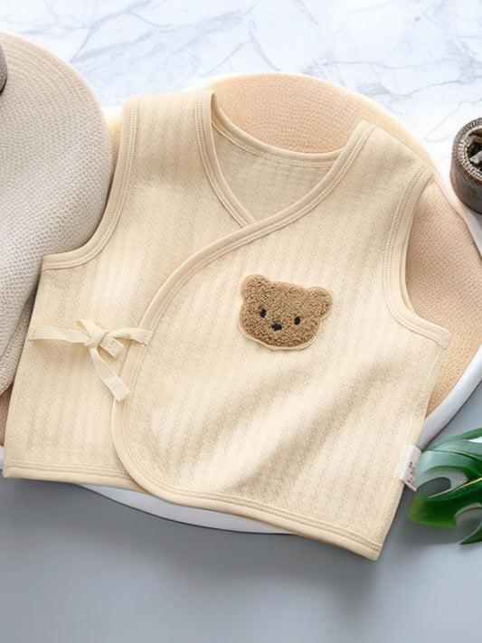 Baby vest, newborn baby wears a vest inside, spring and autumn cotton liner is warm and warm, and the outside is worn with a shoulder bear belly guard