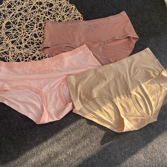 Welfare German original single underwear women's seamless ice silk yoga fitness exercise does not clamp the hips mid-waist thin shorts