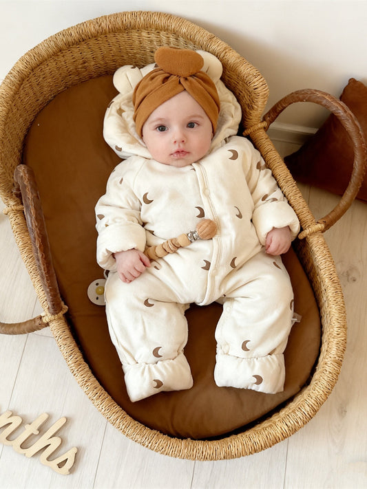 Baby cotton clothes, winter padded onespieces, men's and women's baby warmth feet, small month old clothes and hug clothes