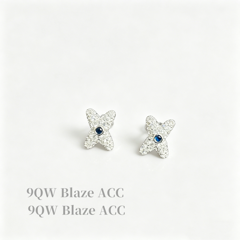 New simple and atmospheric stud earrings, 21st century maharaja wife IU same style of stud earrings, zircon full diamond cross light luxury stud earrings