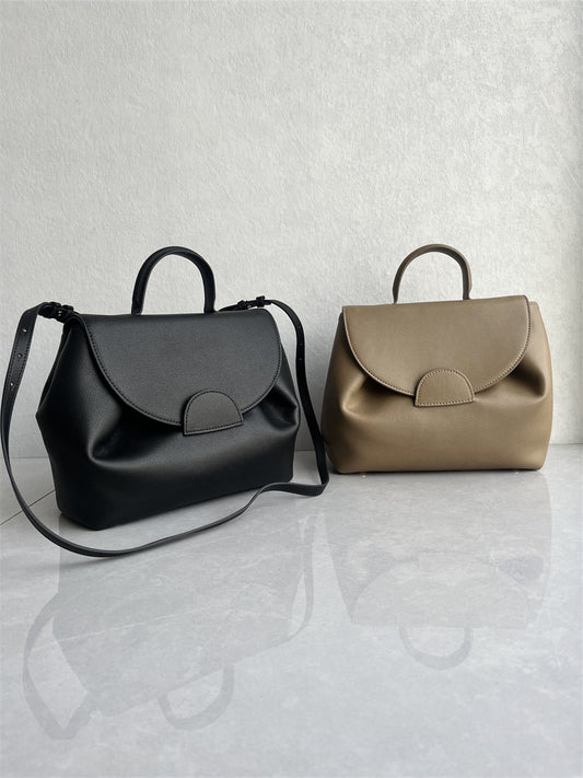 This year's new high-quality cowhide smiley bag is a fashionable and versatile high-quality high-quality casual one-shoulder crossbody handbag