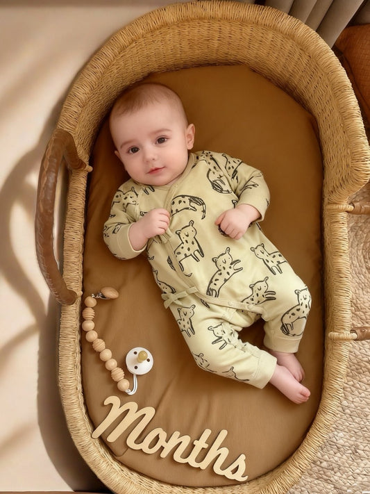 Newborn baby clothes Class A pure cotton winter underwear early autumn infants and toddlers Small month-old baby jumpsuits and crawling clothes