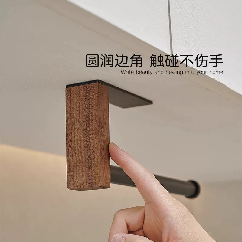 Walnut kitchen paper towel rack free punch cabinet paper hanging rack roll paper rack lazy rag plastic wrap hanger Y