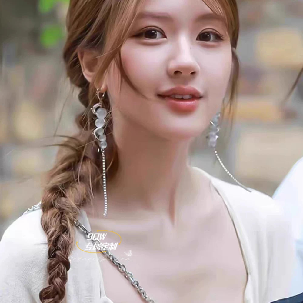 9QW niche high-end Zhao Lusi same cloud pillar earrings, women's light luxury temperament, long cat's eye stone tassel earrings