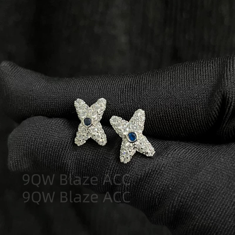 New simple and atmospheric stud earrings, 21st century maharaja wife IU same style of stud earrings, zircon full diamond cross light luxury stud earrings
