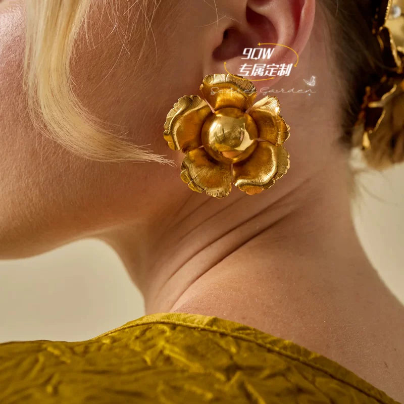 9QW new fashion OL attendance versatile three-dimensional flower earrings light luxury simple luxury exquisite stud earrings