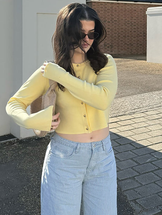 Yellow gentle white temperament long-sleeved cardigan button-down top 2026 autumn new hot girl slim short T-shirt