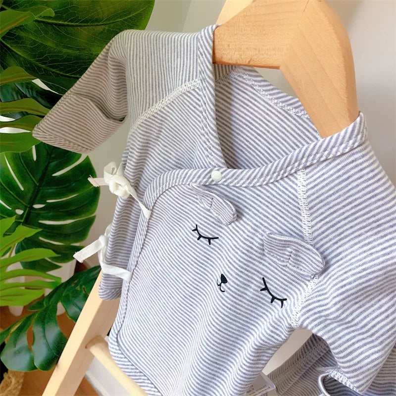 Newborn baby half-back clothes, spring and autumn cotton baby long sleeve A base top, monk clothes 0 one March clothes