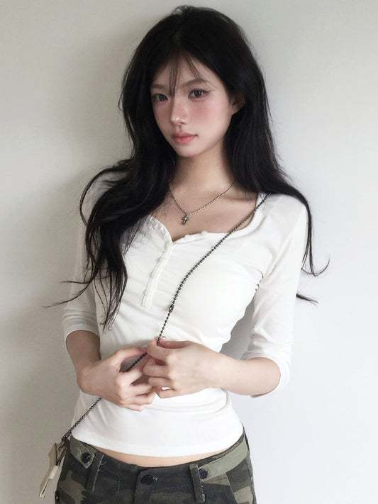 Pure desire style simple V-neck half-sleeve top 2026 early autumn new hot girl slim slim fashion versatile short T-shirt