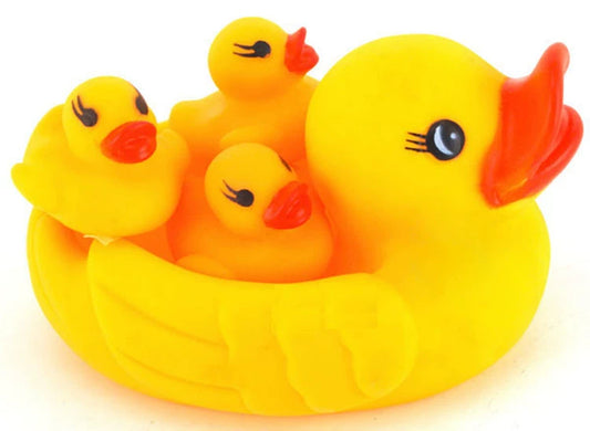 Water play toys Infant bath toys Children's bathing ducklings Mother and child duck big yellow duck are called ducklings